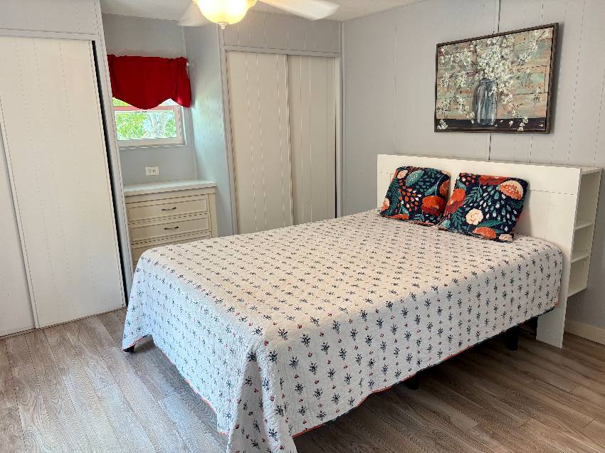 916 Roseau a Venice, FL Mobile or Manufactured Home for Sale